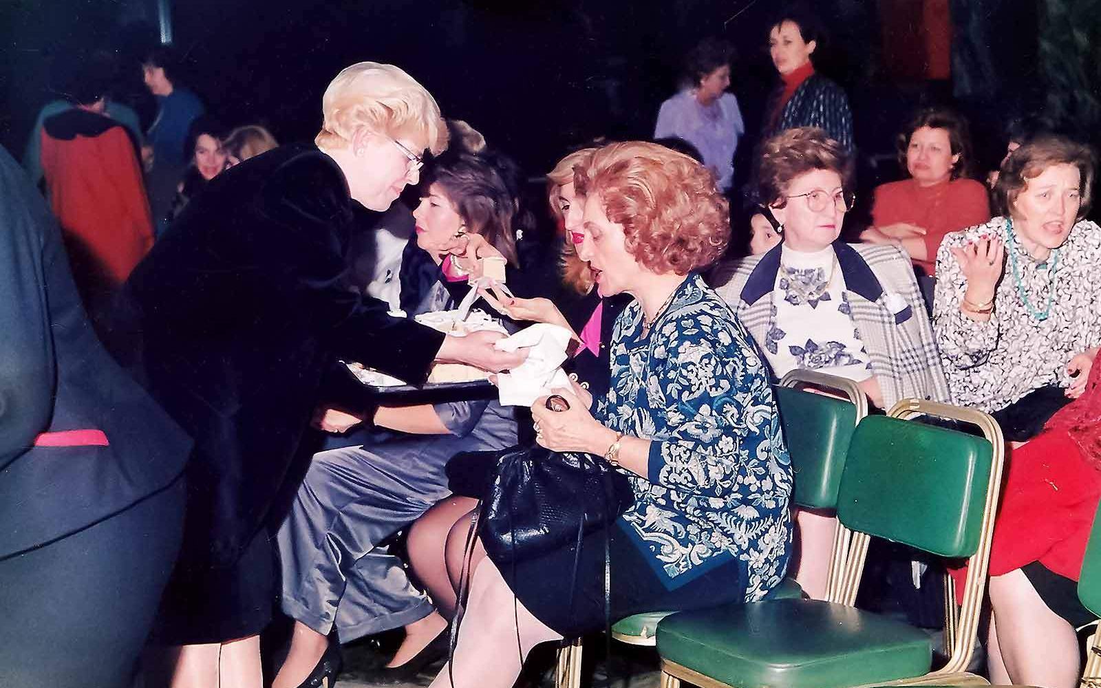Κούλα-Ρογδάκη-Ένωση-Γυναικών-Πάτρας-toula-tagari-enosi-gynaikon-patras-1991-symboulio
