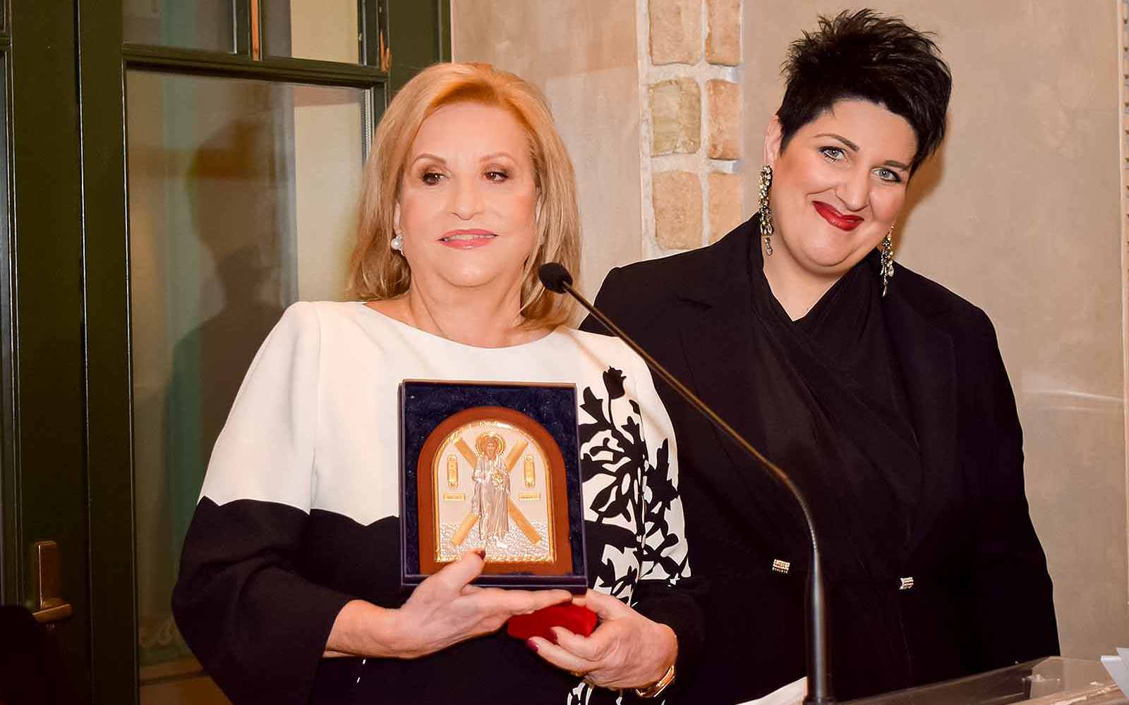 φανη-παλλη-πετραλια-βραβειο-απο-την-ενωση