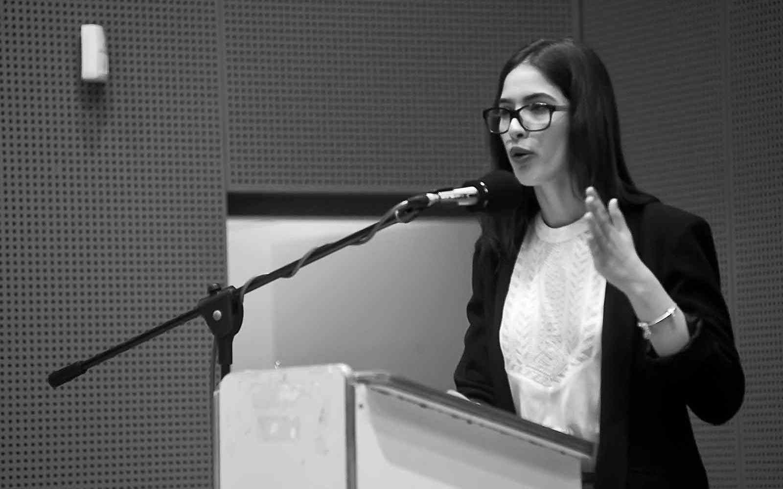 Θεώνη-Σπαθή-Πτυχιούχος-Οικονομικών-Επιστημών-του-Οικονομικού-Πανεπιστημίου-Αθηνών